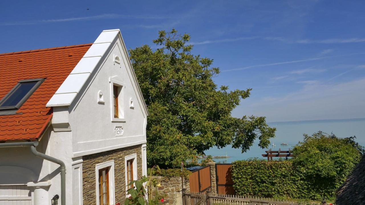 B B Guesthouse Тихань Экстерьер фото